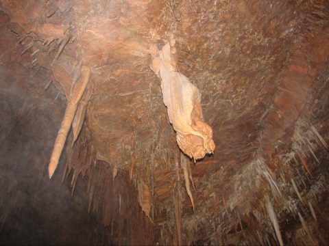 stalactites-grotte-de-la-mine